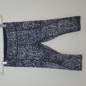 Lululemon Black White And Gray Splattered Cropped Leggings With Side Pockets 4